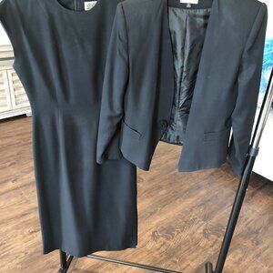 KASPER SET- SKIRT AND JACKET SIZE 6P